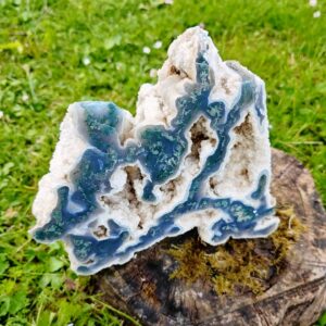 Tranche d’Agate Mousse remplie de druses