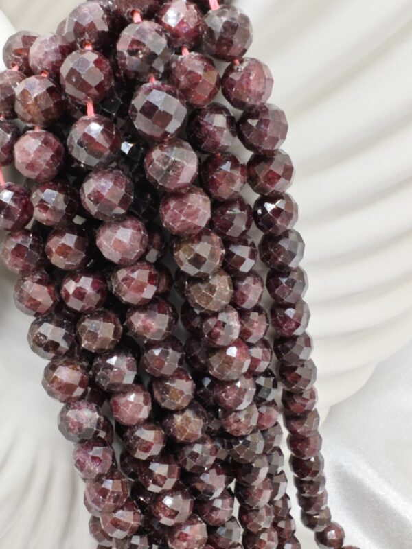 Perle Facette Grenat Almandin 8mm
