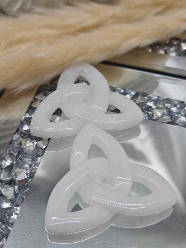 Jade Blanc Nœud de la Trinité – Image 2