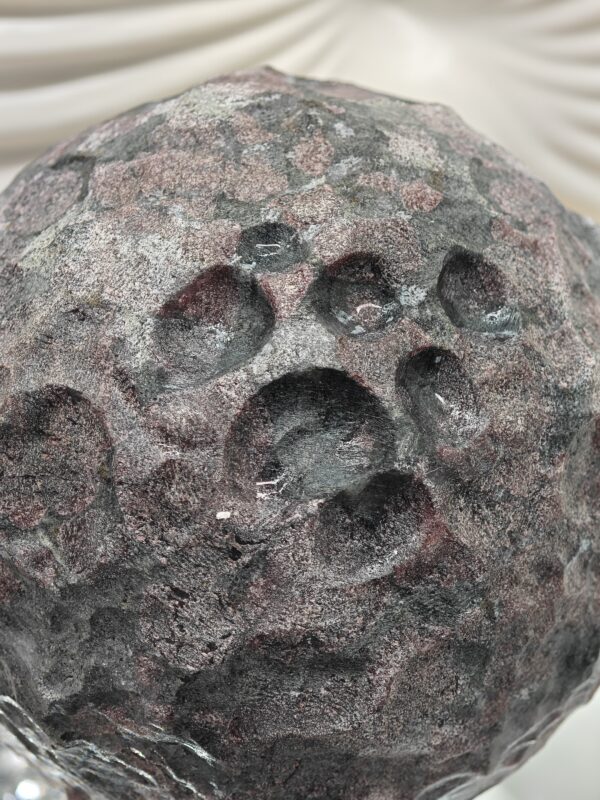 Sphère Eudialyte Brute – Image 3